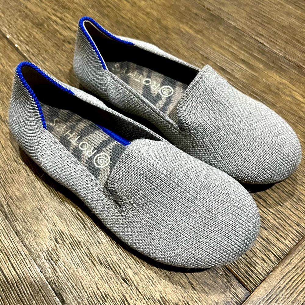 Kids size Rothy’s metallic loafers
